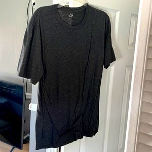 Large Black Gap Short sleeve shirt